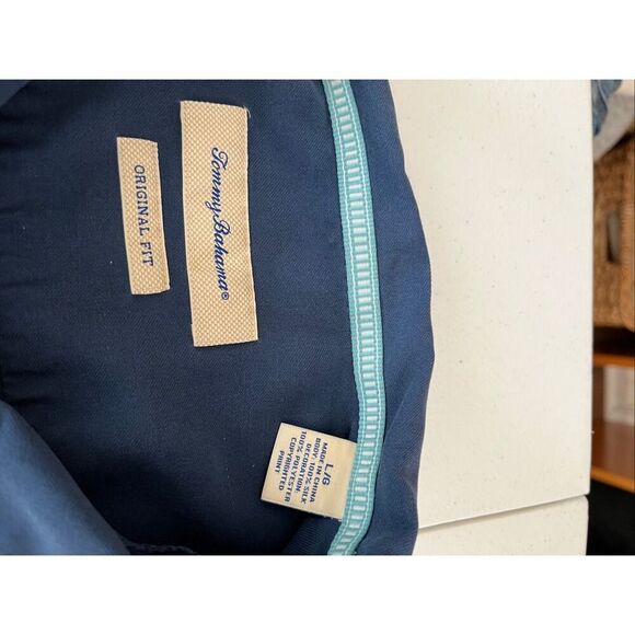 Tommy Bahama Blue Floral Button Down Shirt- L - Picture 3 of 5